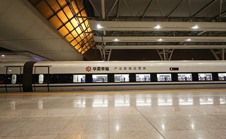 高鐵廣告 高鐵外身車身廣告 車貼壽命約5年易貼易定位不殘留膠